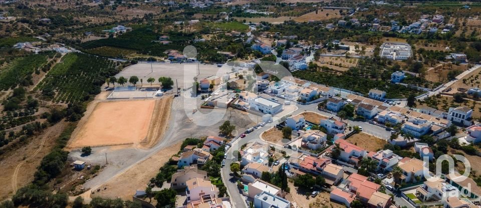 Terrain à bâtir à Quelfes de 427 m²