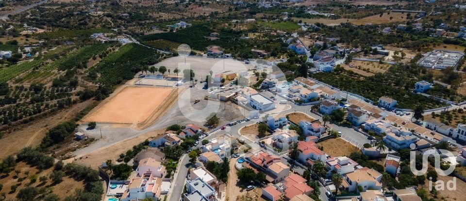Terrain à bâtir à Quelfes de 427 m²