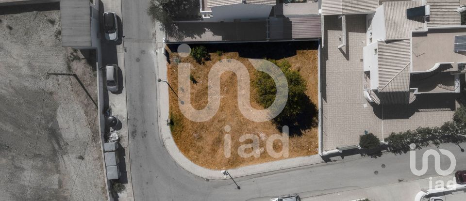 Terrain à bâtir à Quelfes de 427 m²