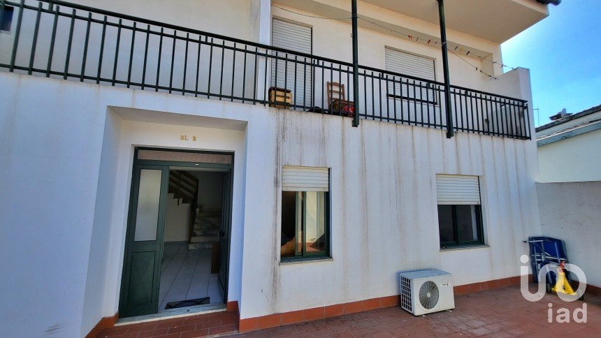 Apartamento T2 em Macedo de Cavaleiros de 67 m²