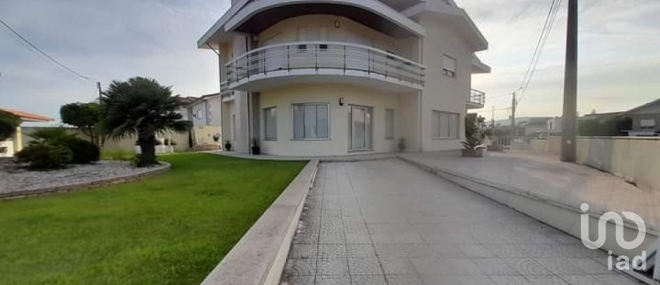 Casa / Villa T4 em Tamel (São Veríssimo) de 465 m²