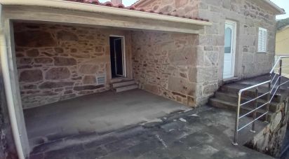 Maison T2 à Penso de 396 m²