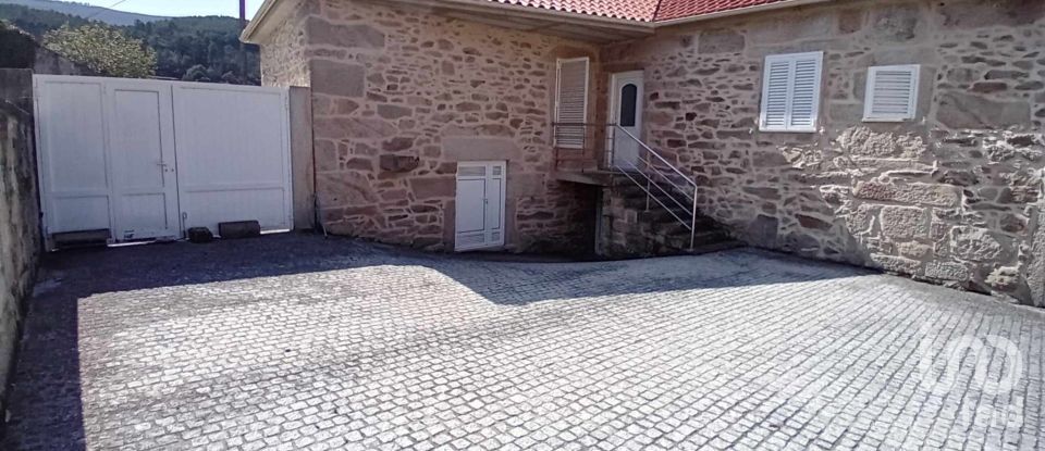 Moradia T2 em Penso de 396 m²