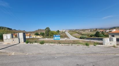 Terrain à Freiria de 359 m²