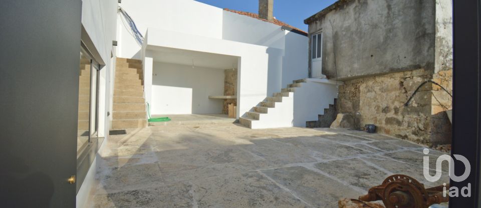 Village house T3 in Podentes of 229 m²