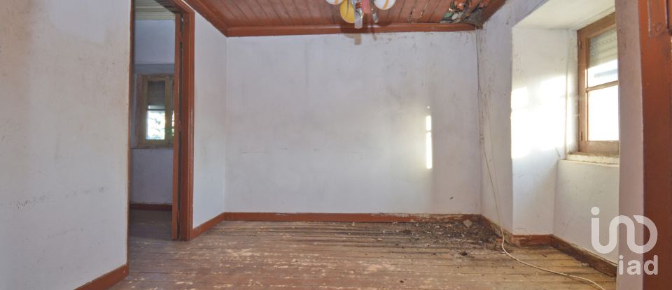 Casa de aldeia T2 em Podentes de 235 m²