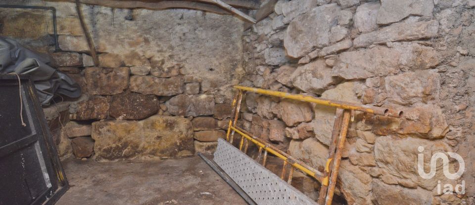 Casa de aldeia T2 em Podentes de 235 m²