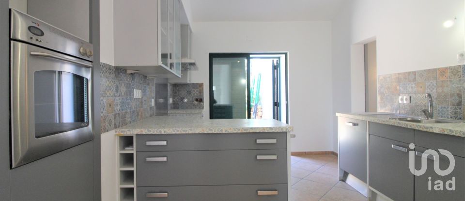 Moradia T3 em São Bartolomeu de Messines de 181 m²