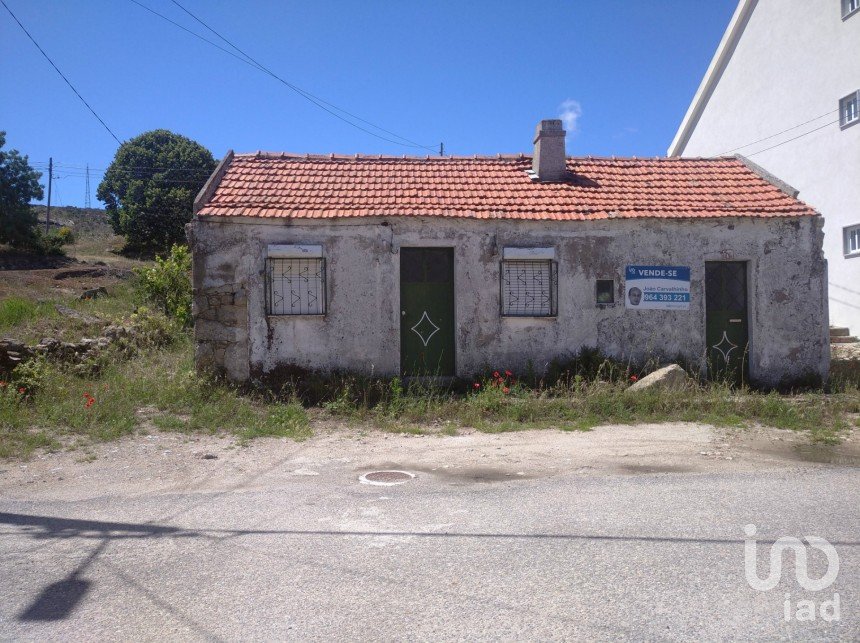 Terreno urbano em Guarda de 417 m²