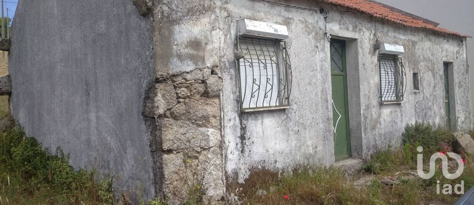 Terreno urbano em Guarda de 417 m²