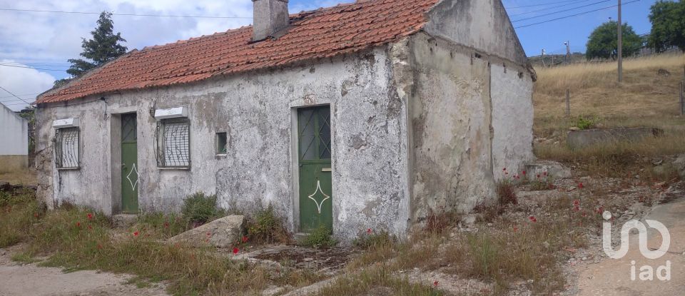 Terreno urbano em Guarda de 417 m²