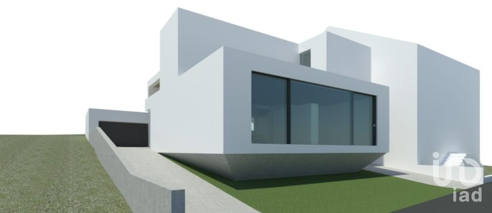 Terreno urbano em Guarda de 417 m²