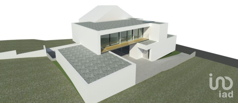 Terreno urbano em Guarda de 417 m²