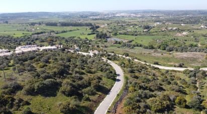 Building land in Mexilhoeira Grande of 3,000 m²