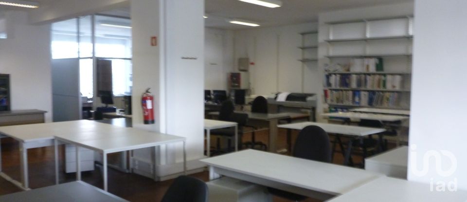 Escritório em Campanhã de 235 m²
