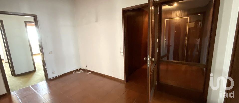 Apartment T5 in Lordelo Do Ouro E Massarelos of 182 m²