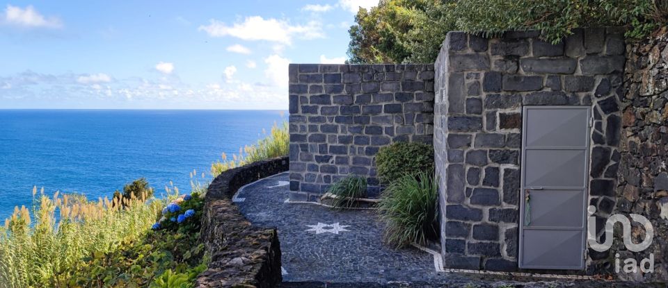 Terrain à Ribeira Chã de 4 820 m²