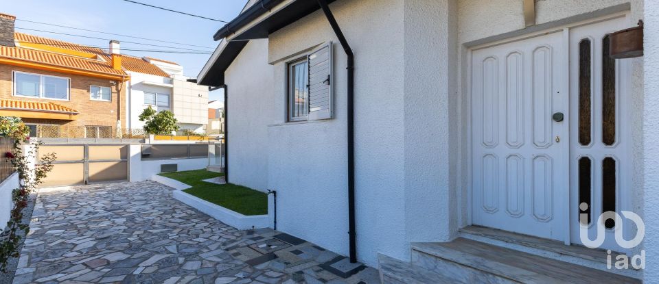 Lodge T3 in Perafita, Lavra E Santa Cruz Do Bispo of 148 m²