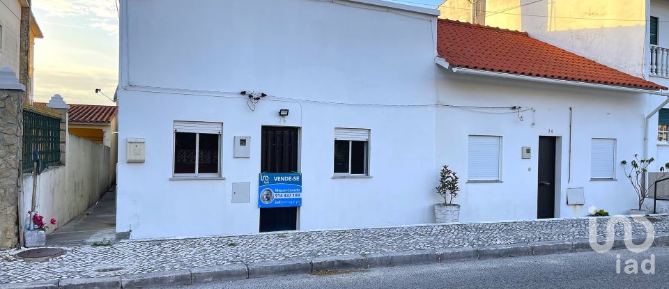 House T2 in Marinha Grande of 56 m²
