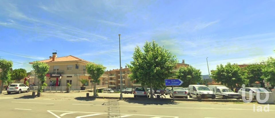 Loja / Estabelecimento Comercial em Canedo, Vale e Vila Maior de 197 m²