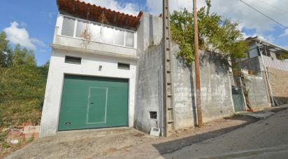 Maison de village T3 à Poiares (Santo André) de 177 m²