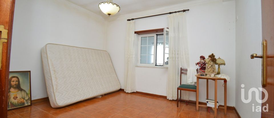 Maison de village T3 à Poiares (Santo André) de 177 m²