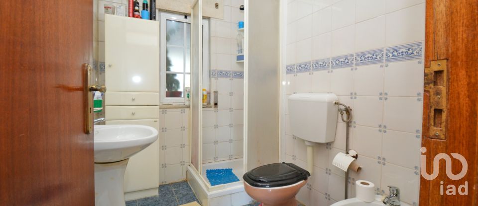 Maison de village T3 à Poiares (Santo André) de 177 m²