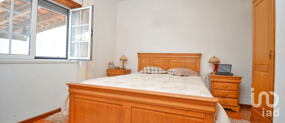 Maison de village T3 à Poiares (Santo André) de 177 m²