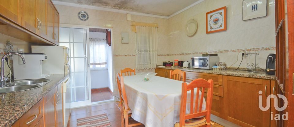 Maison de village T3 à Poiares (Santo André) de 177 m²