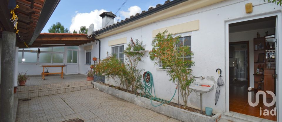 Maison de village T3 à Poiares (Santo André) de 177 m²