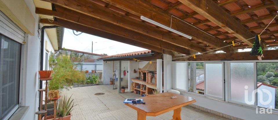 Casa de aldeia T3 em Poiares (Santo André) de 177 m²