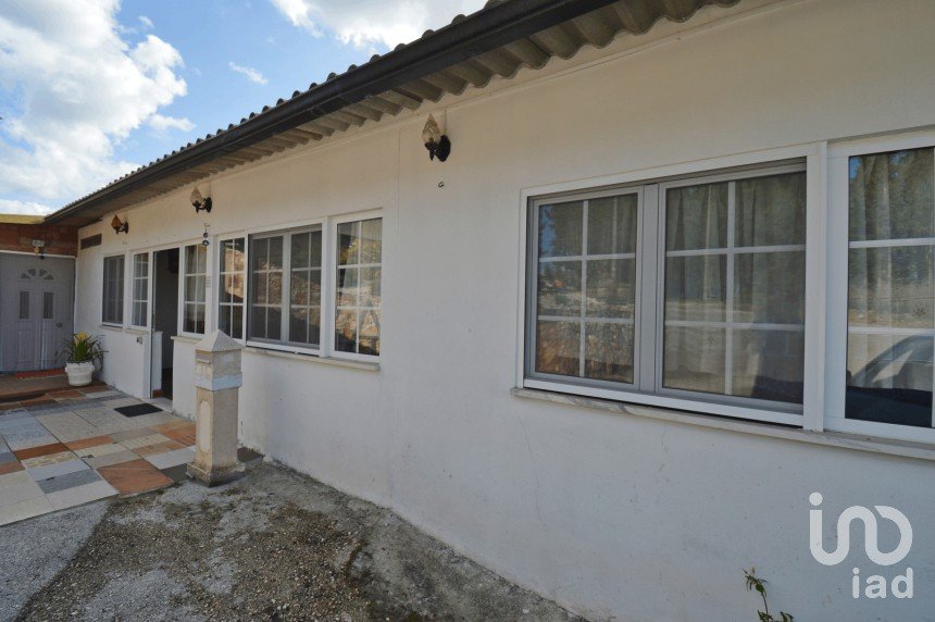 Maison de village T3 à Poiares (Santo André) de 177 m²