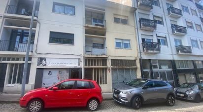 Block of flats T4 in Campanhã of 239 m²