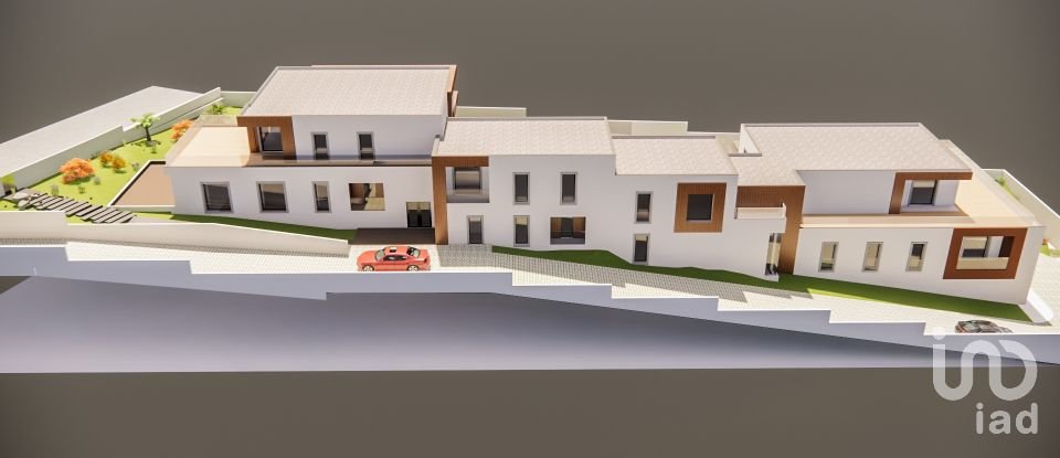 Building land in Miragaia e Marteleira of 2,800 m²