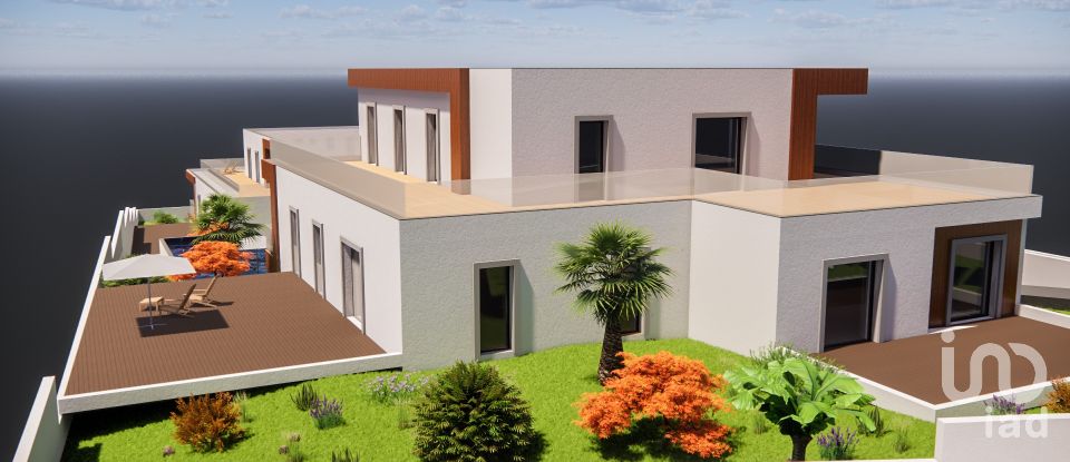 Building land in Miragaia e Marteleira of 2,800 m²