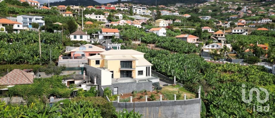 Lodge T5 in Ponta do Sol of 435 m²