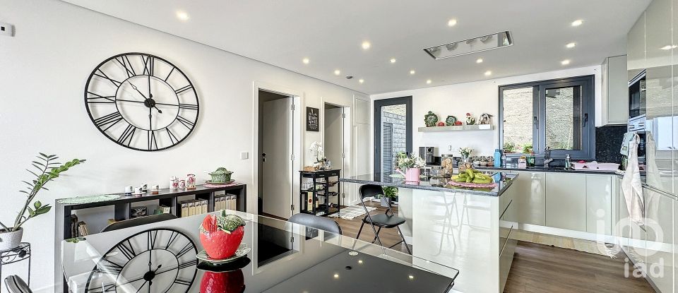 Lodge T5 in Ponta do Sol of 435 m²