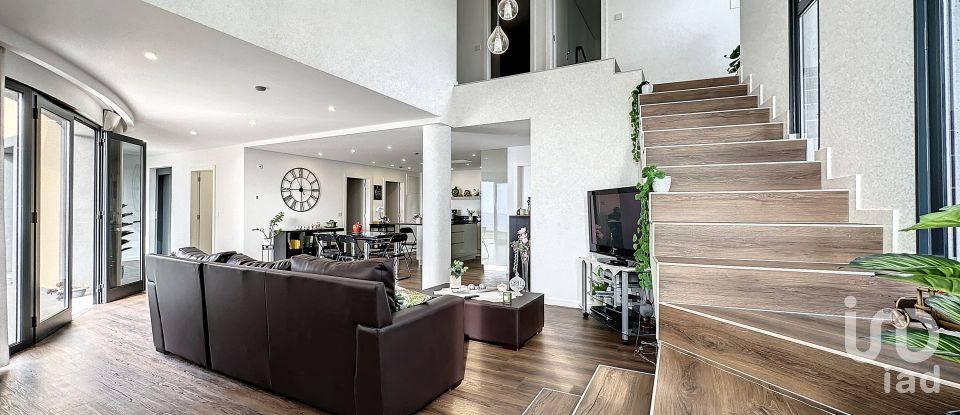 Lodge T5 in Ponta do Sol of 435 m²