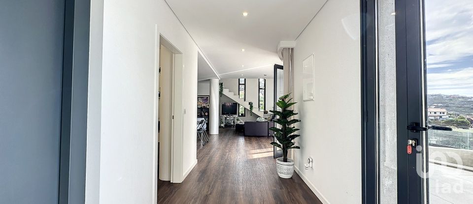 Lodge T5 in Ponta do Sol of 435 m²