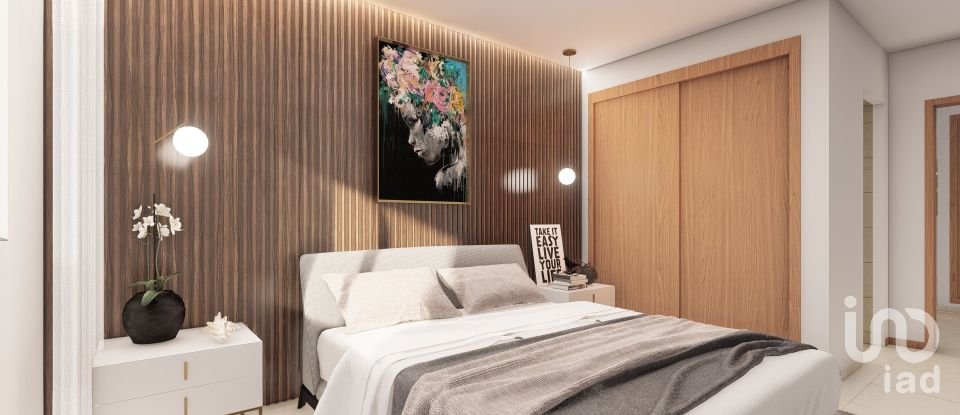 House T2 in Alcantarilha e Pêra of 115 m²