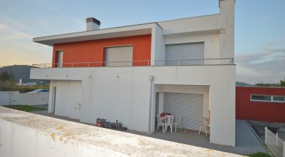 Gîte T3 à Miranda do Corvo de 260 m²