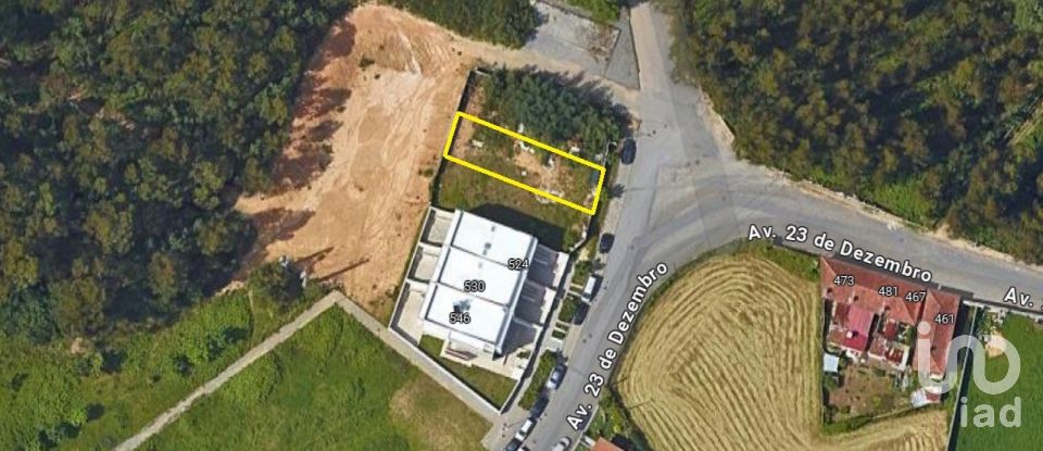 Terrain à São Miguel do Souto e Mosteirô de 188 m²