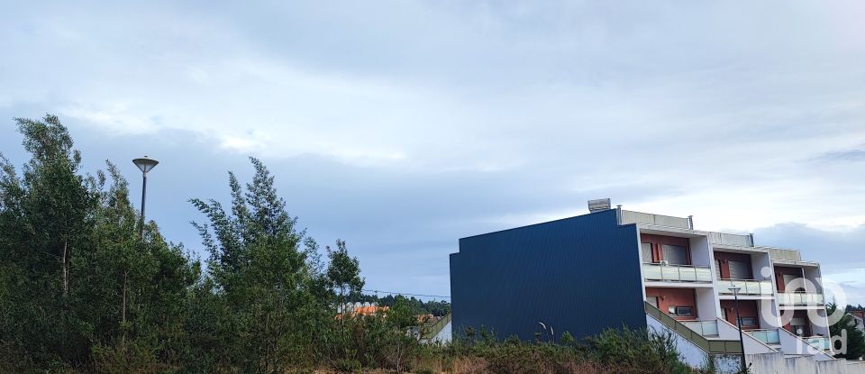 Terrain à São Miguel do Souto e Mosteirô de 298 m²