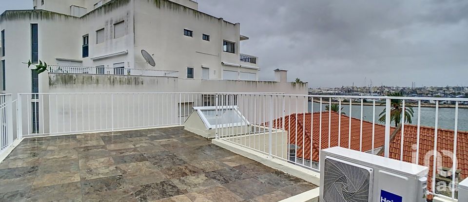 Maison de ville T4 à Portimão de 234 m²