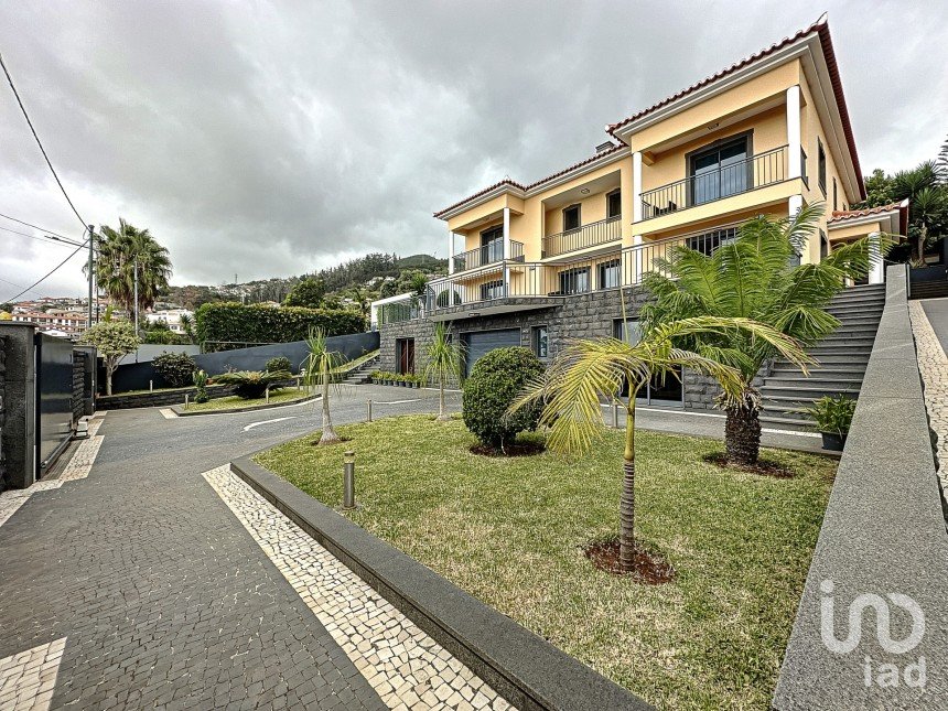 House T4 in São Gonçalo of 656 m²