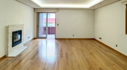 Apartment T3 in Gulpilhares E Valadares of 173 m²