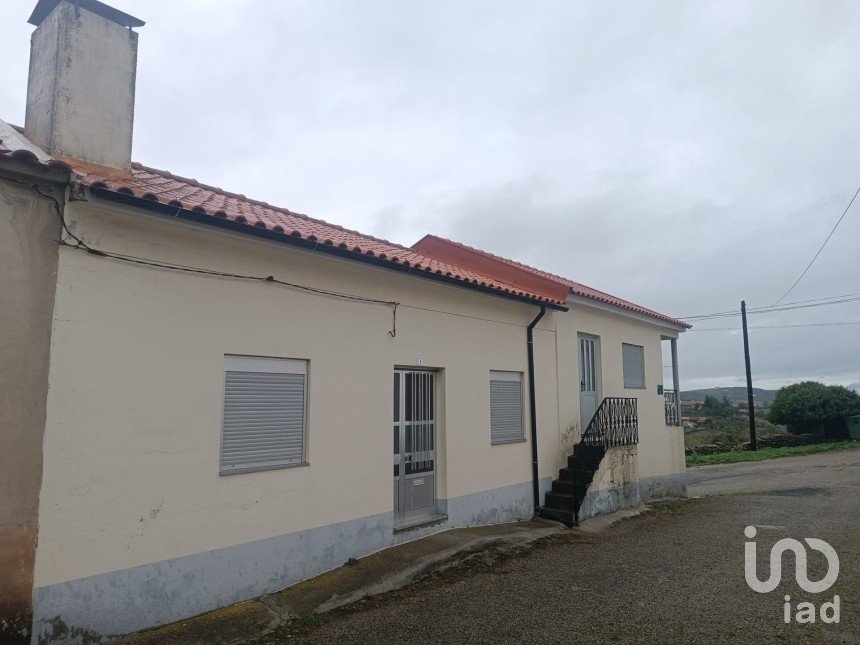 Lodge T2 in Azinhoso of 108 m²