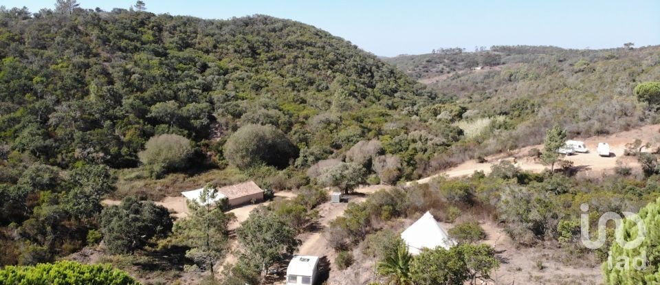 Terreno urbano em Bensafrim e Barão de São João de 303 162 m²