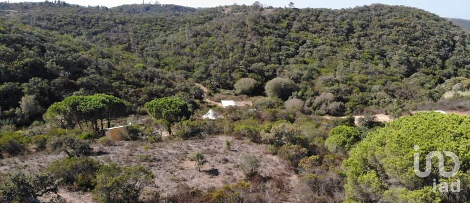 Terreno urbano em Bensafrim e Barão de São João de 303 162 m²