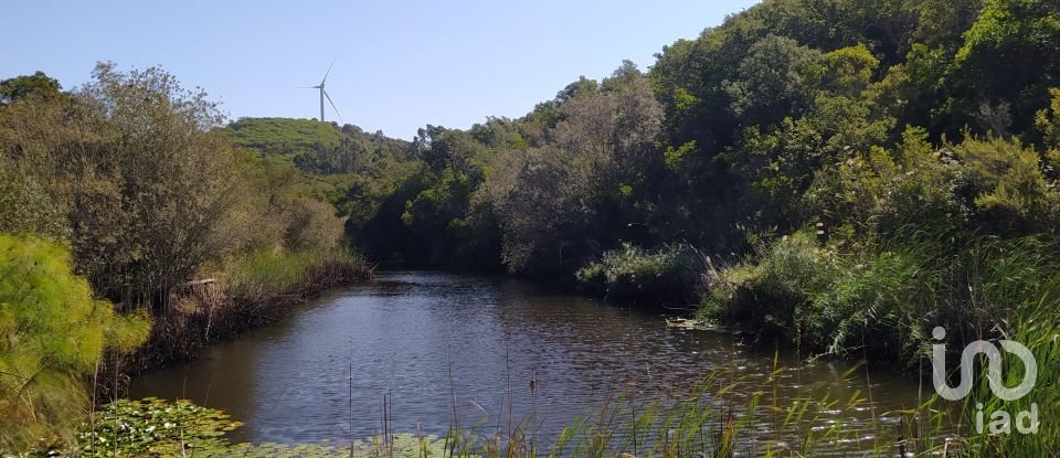 Terreno urbano em Bensafrim e Barão de São João de 303 162 m²